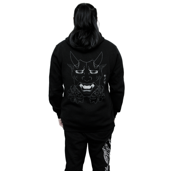 Make a bold statement with Trillax Black Hoodie with our large screen printed oni at the back. 